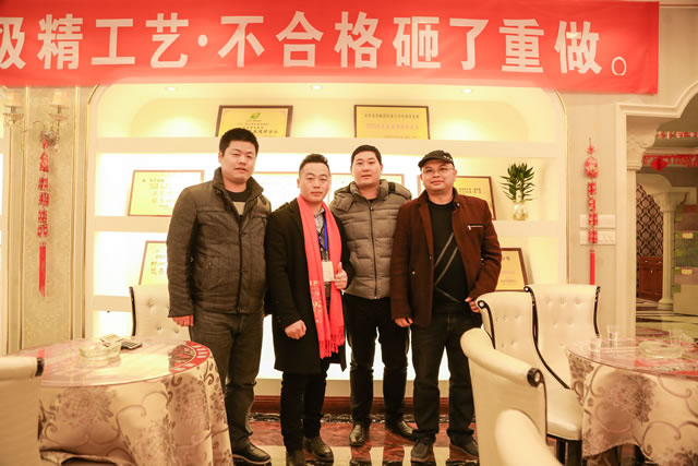 ������ͬѧ���ҵ�ط���ʦ��Ӱ