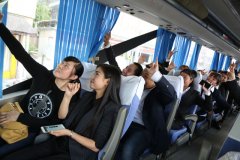 ����ѧ�ӵ�����װ�βι�ѧϰ